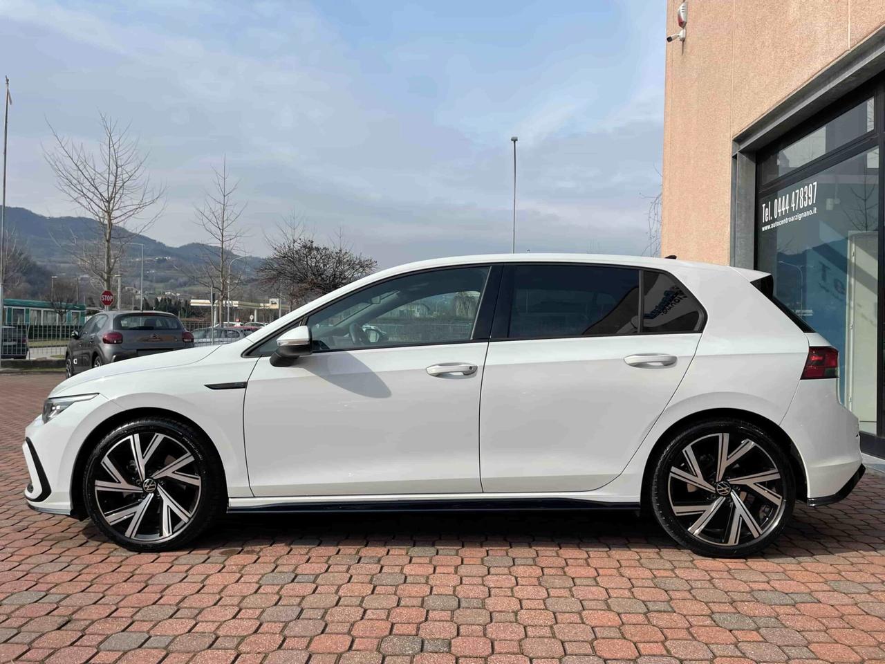 Volkswagen Golf 1.5 eTSI 130 CV EVO ACT DSG R-Line