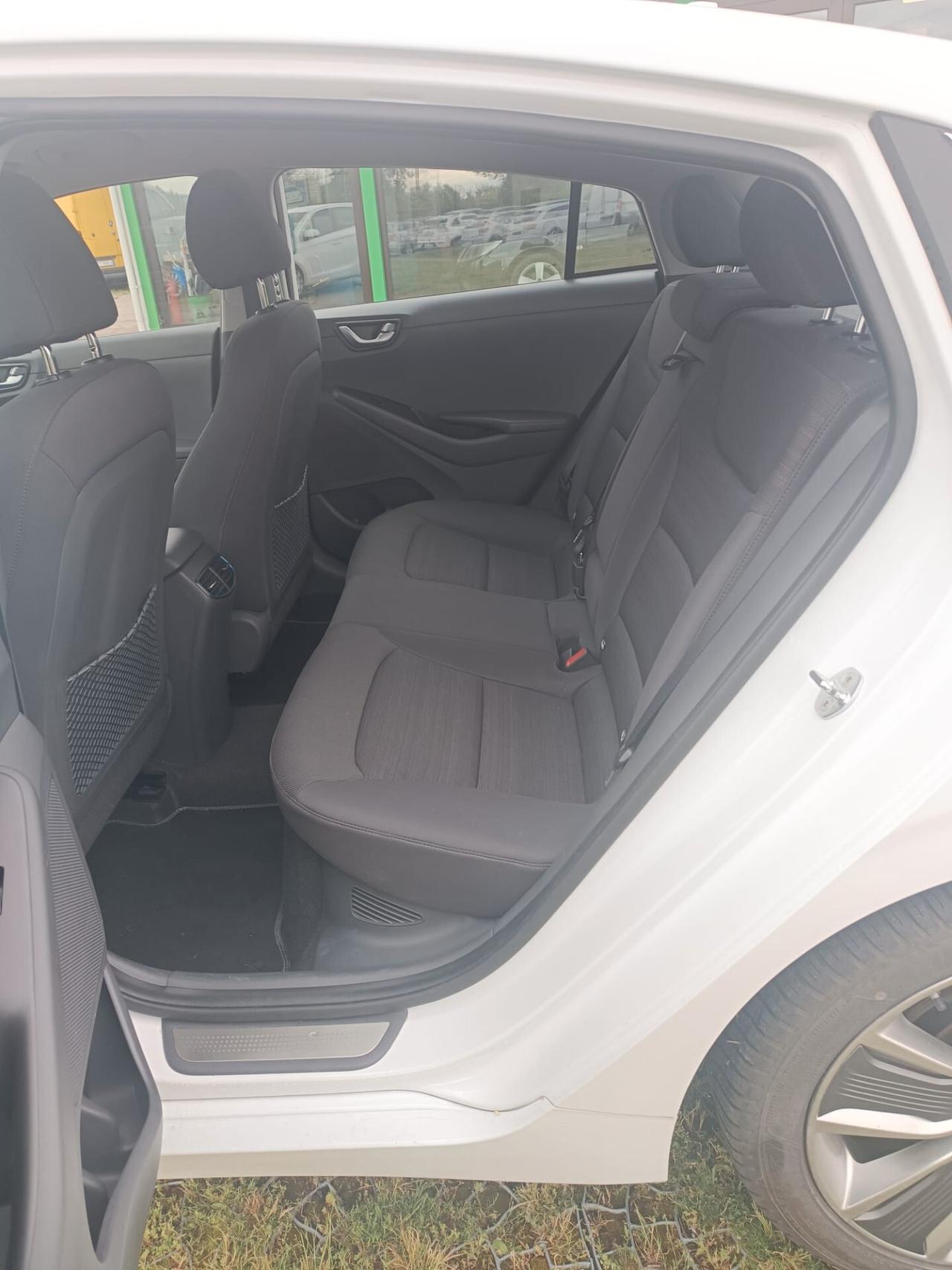 Hyundai Ioniq 1.6 Hybrid DCT Classic