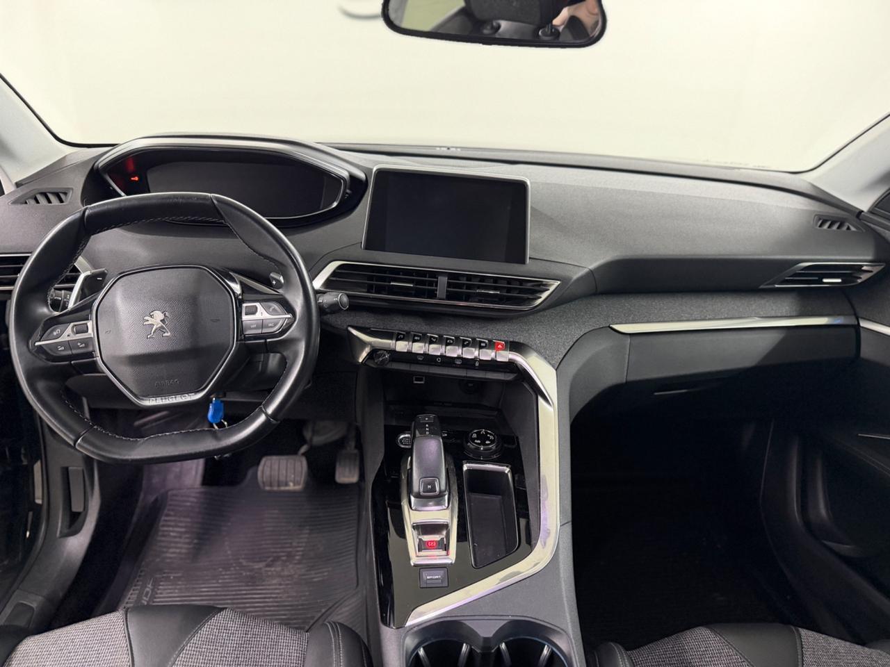 PEUGEOT 3008 CAMBIO AUTOMATICO (anno 2020)