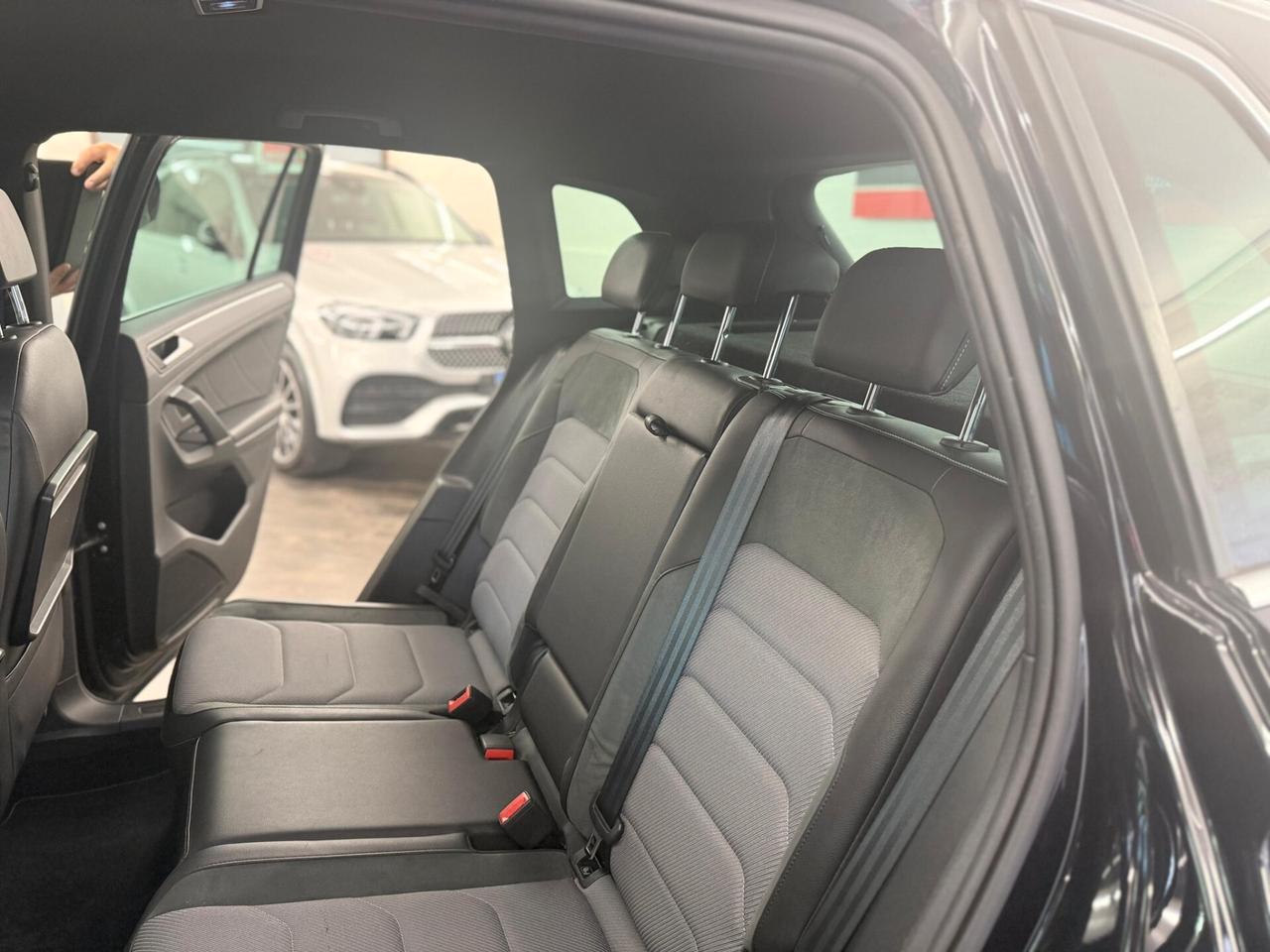 Volkswagen Tiguan 2.0 TDI r-line