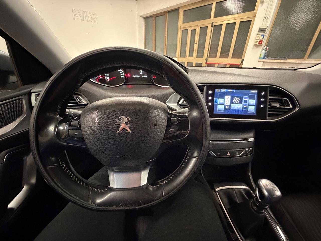 Peugeot 308 BlueHDi 120 S&S SW Business