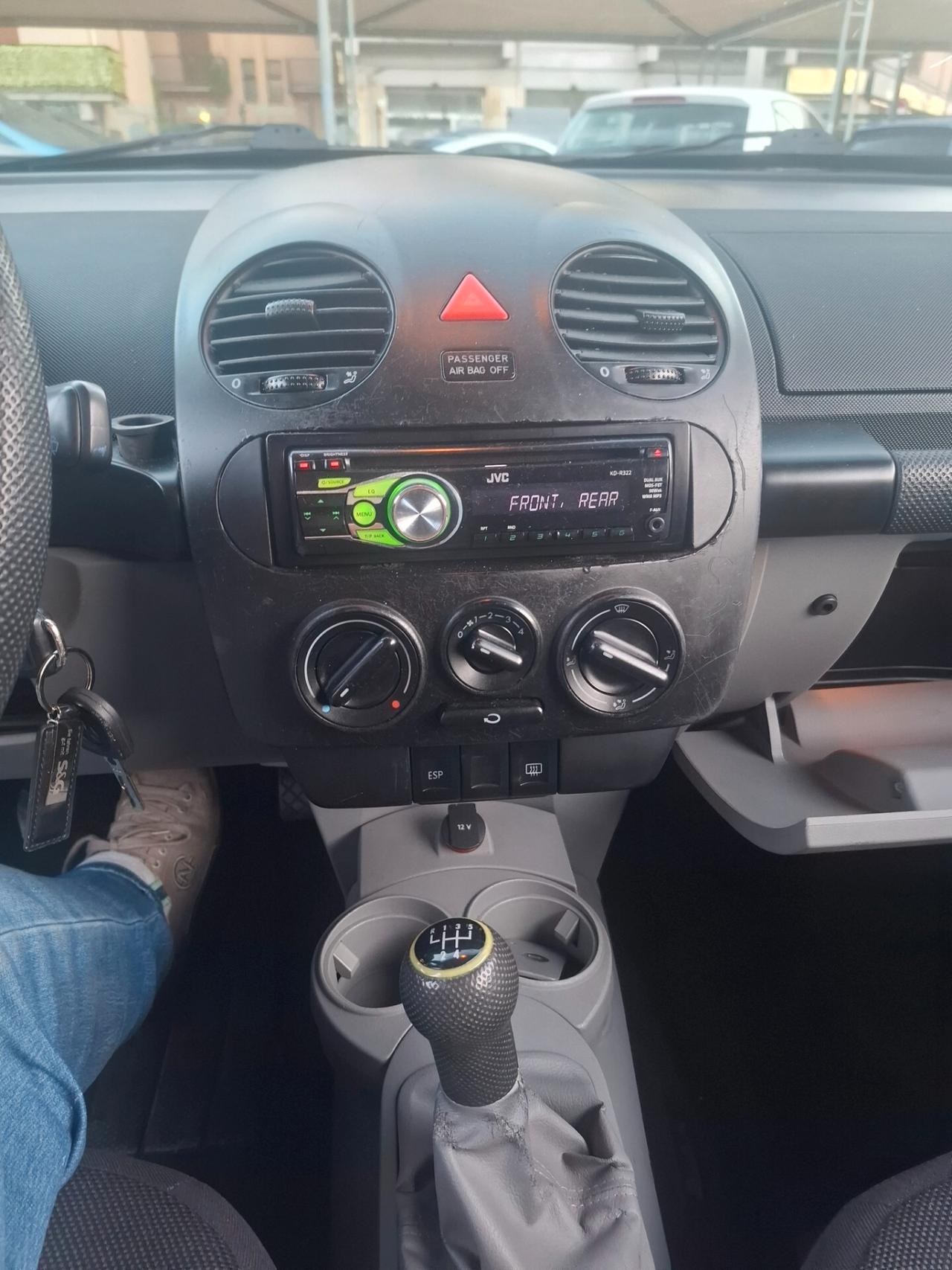Volkswagen New Beetle 1.4 16V Cabrio