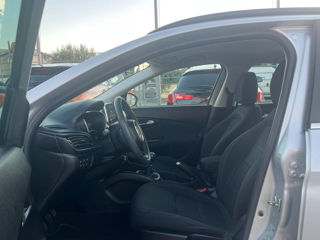 Fiat Tipo 1.6 Mjt S&S SW Lounge