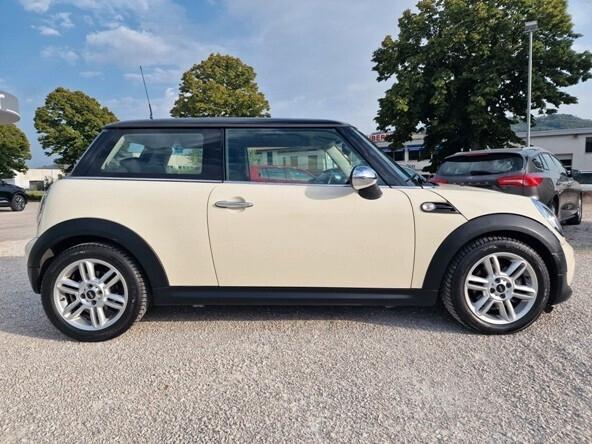 Mini 1.6 16V Cooper D solo KM 78.000