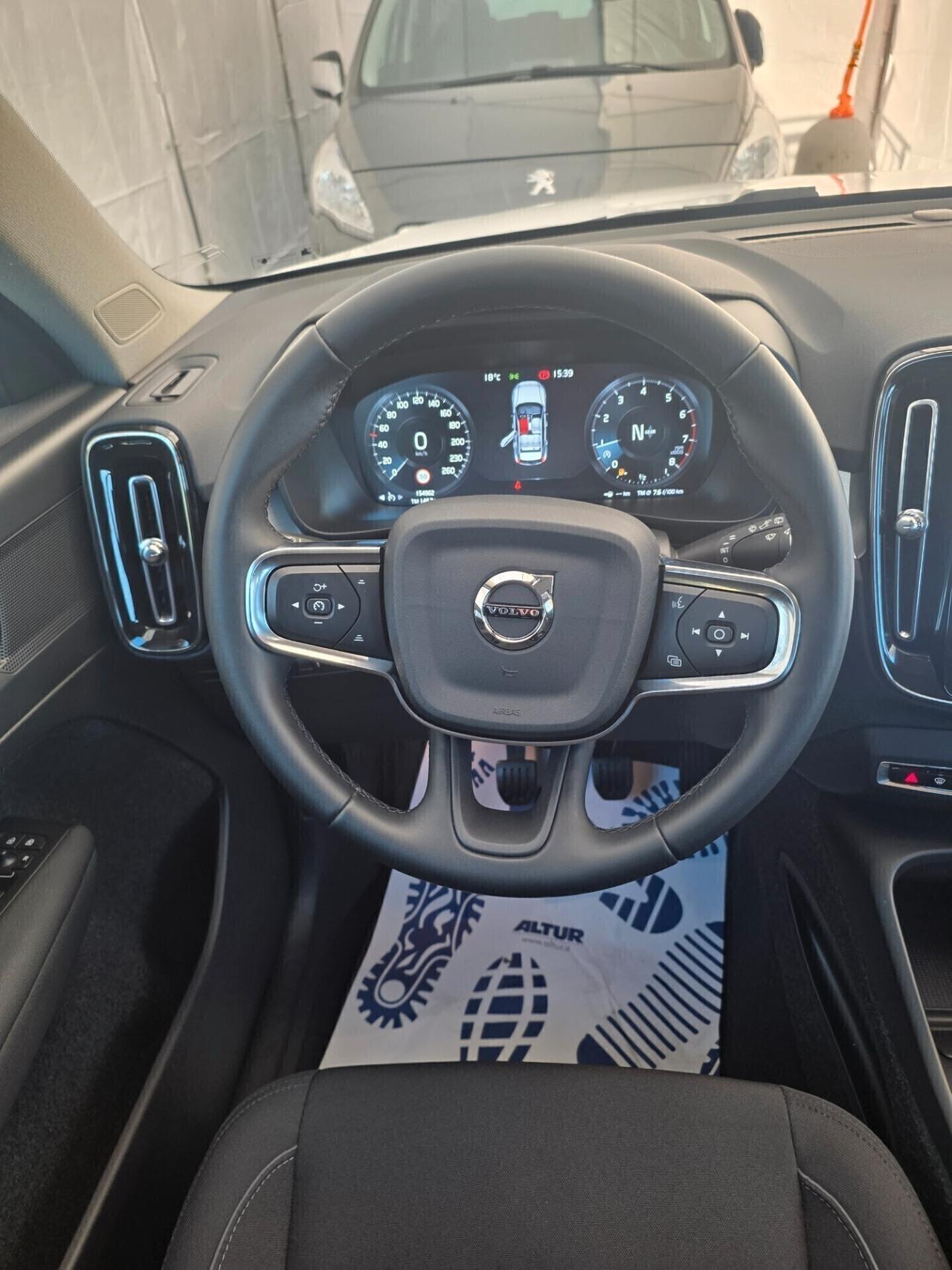 Volvo XC40 T2 Business FINANZIABILE