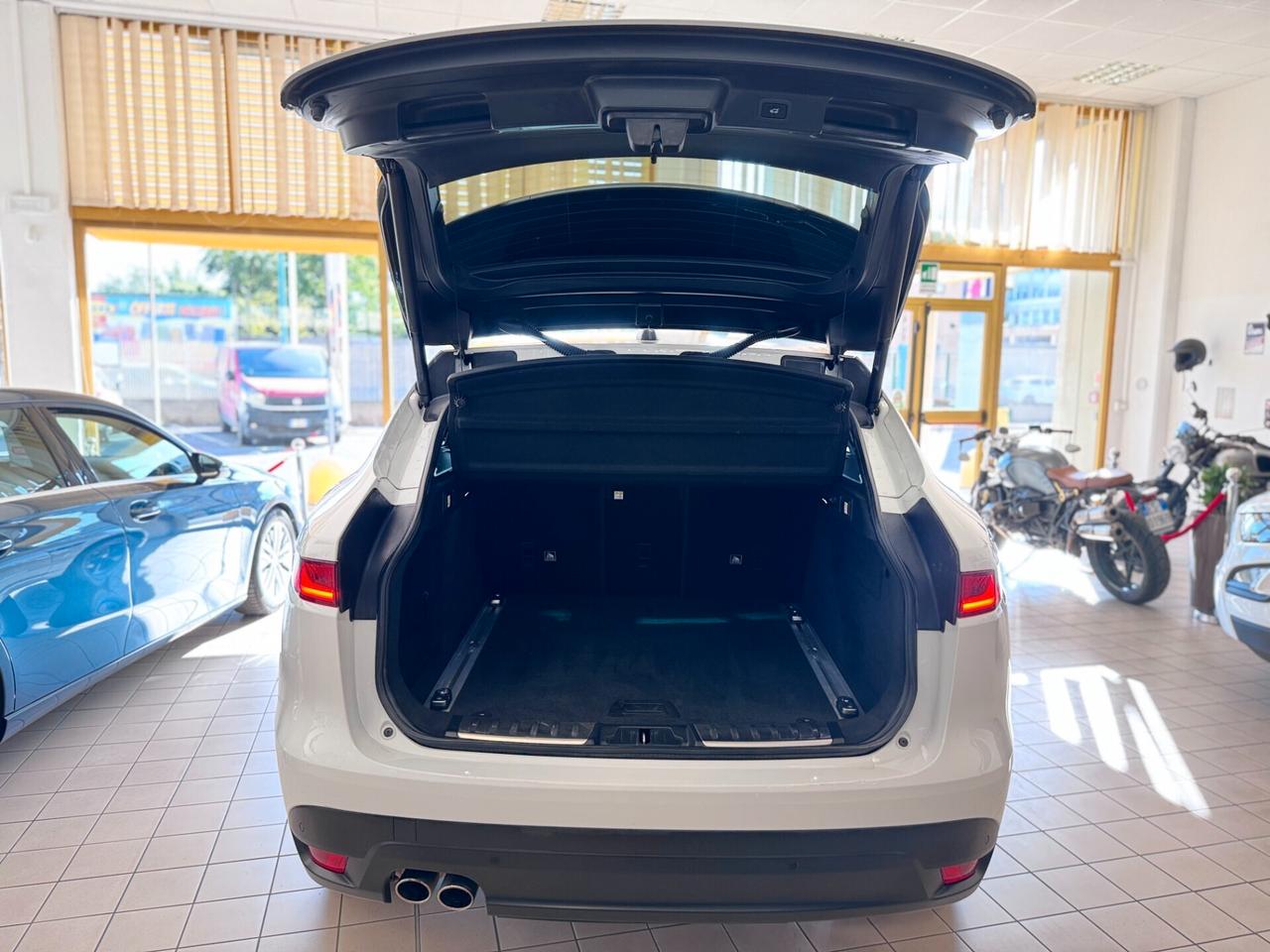 Jaguar F-Pace 2.0 D 180 CV AWD aut. R-Sport