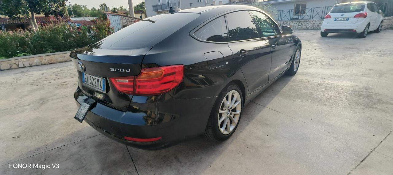 Bmw 3er Gran Turismo 320d PELLE NAVI LED XENON