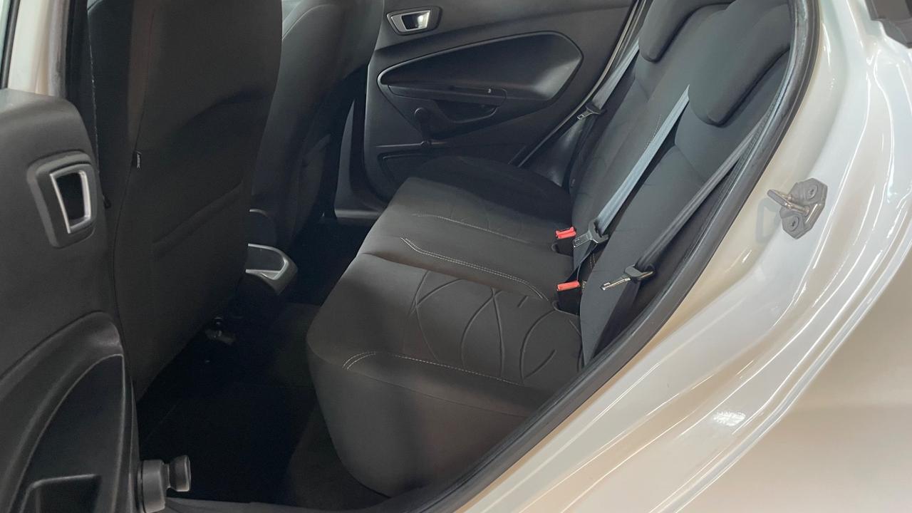 Ford Fiesta 1.5 TDCi 75CV 5 porte Business