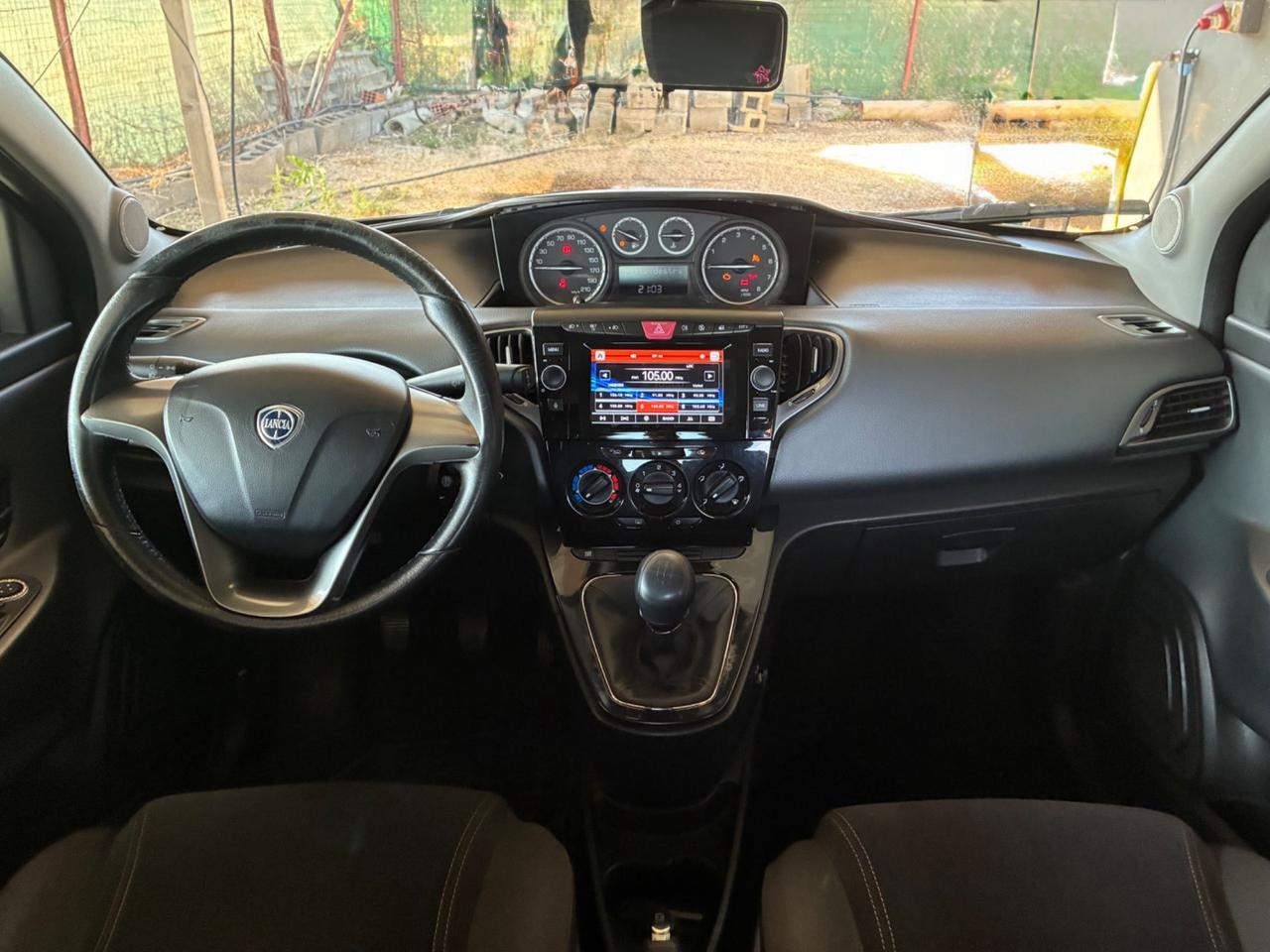 Lancia Ypsilon 1.2 69 CV Platinum
