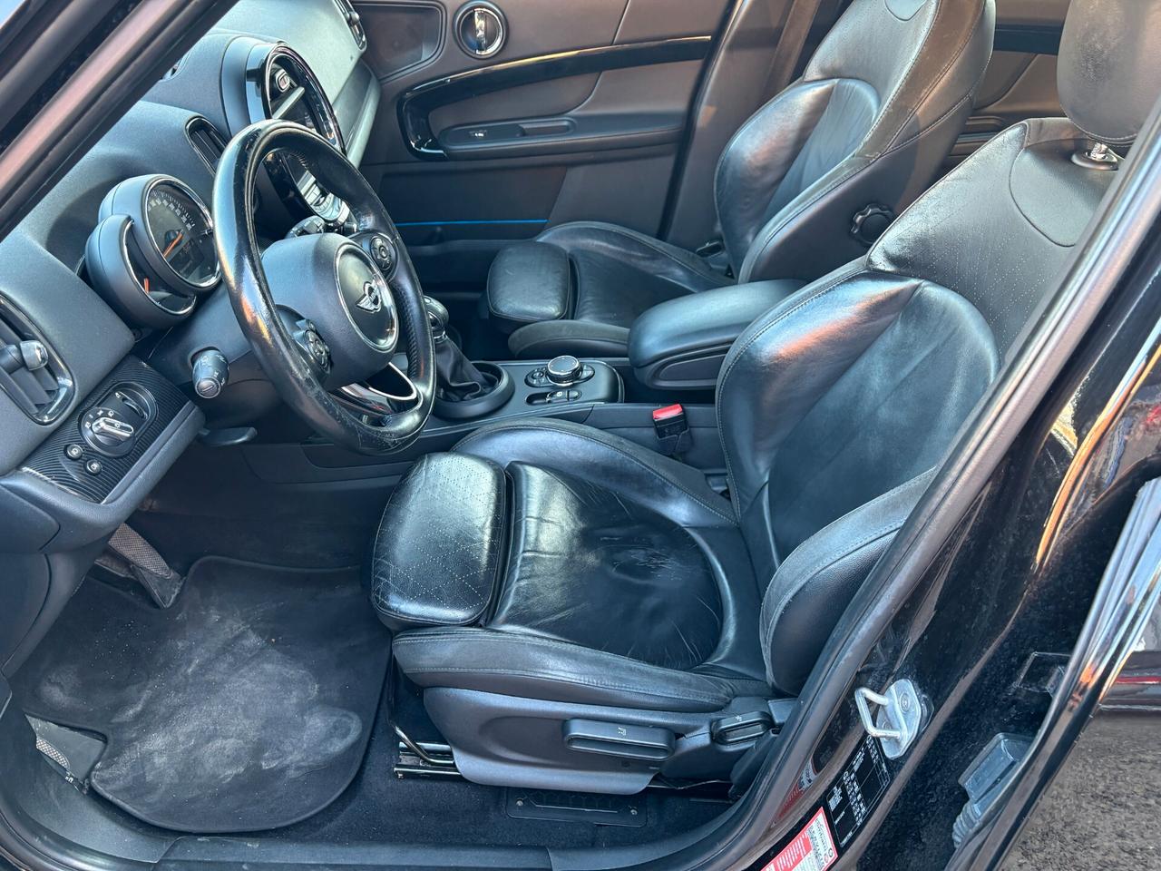 Mini Countryman 2.0 SD Hype Automatica-Unico Prop