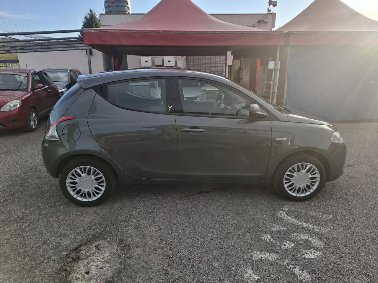 Lancia Ypsilon 1.2 69 CV Platinum
