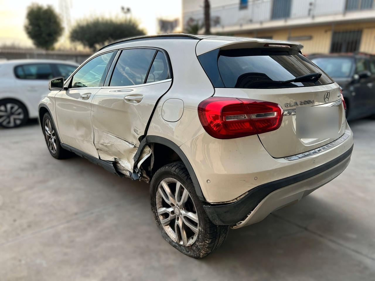 MERCEDES GLA 200 2.0 Diesel 136cv 4MATIC - 2016