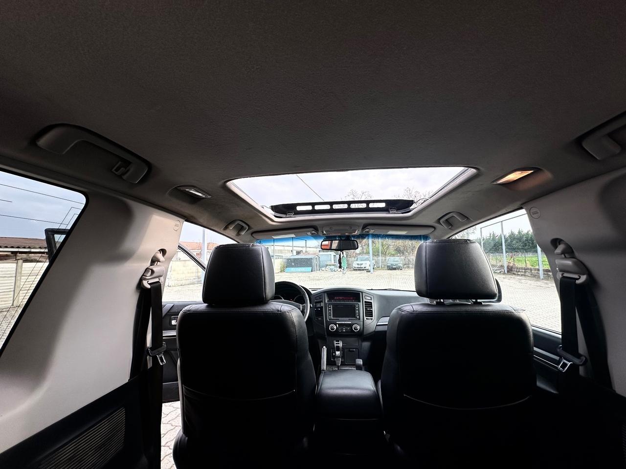 Mitsubishi Pajero 3.2 DI-D 16V aut. 3p. Instyle GANCIO TRAINO