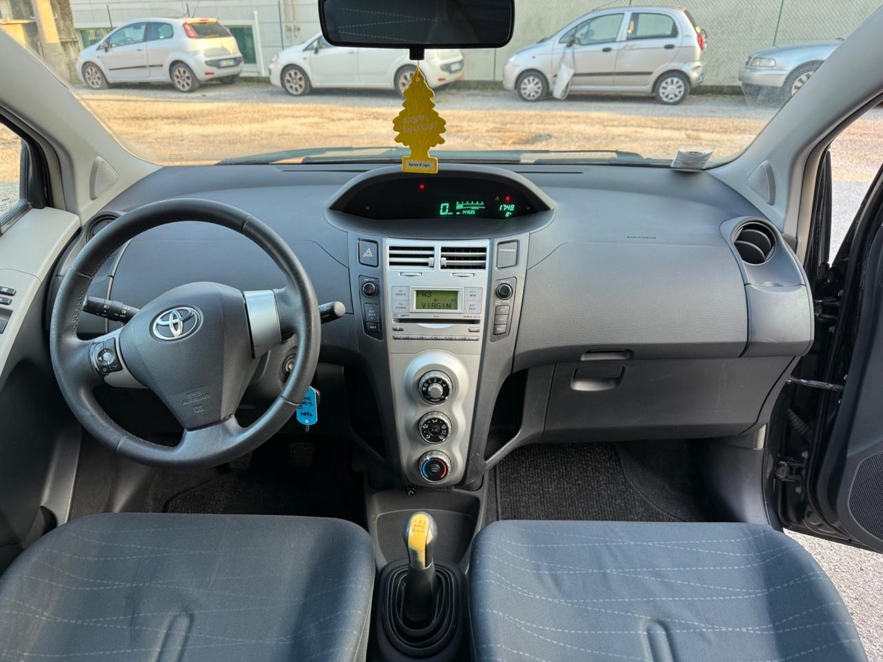 Toyota Yaris 1.000 benz 69cv Neopatentati