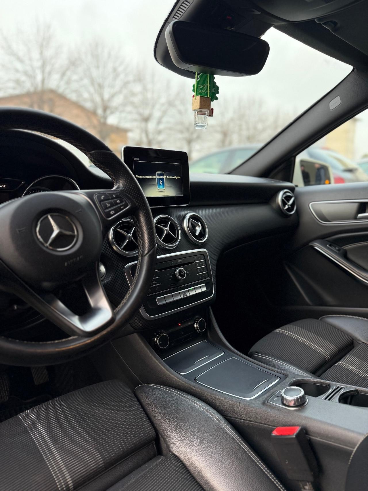 Mercedes-benz A 200 d Automatic Premium