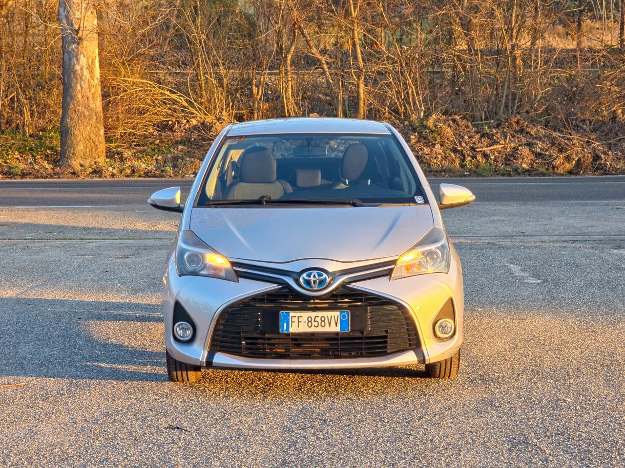 Toyota Yaris 1.5 Hybrid 5 porte Business 2016-E6B Automatico NEO
