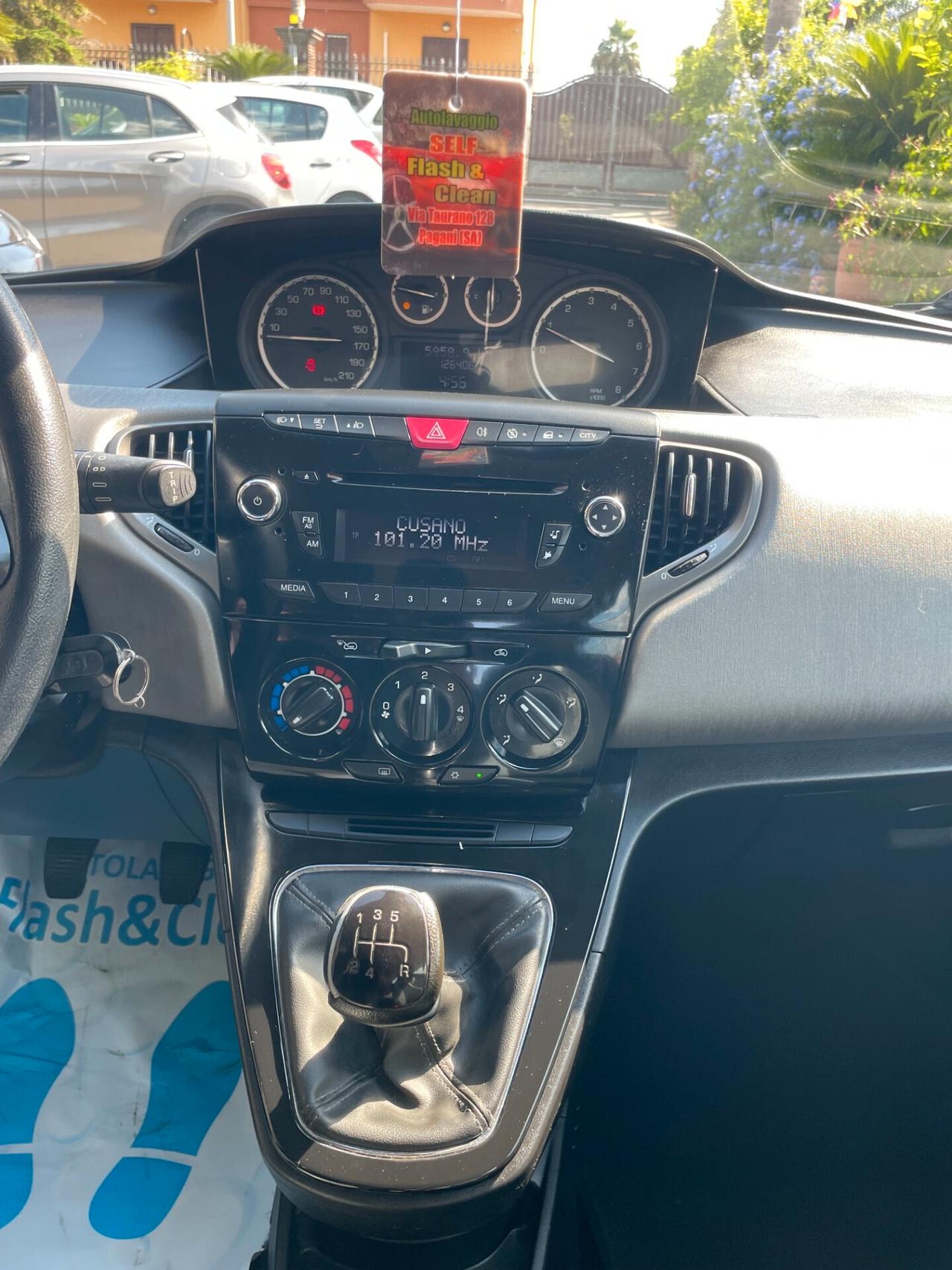 Lancia Y Ypsilon 1.2 GPL NUOVO Gold FULL 126.000 KM! TAGLIANDATA NEOPATENTATI