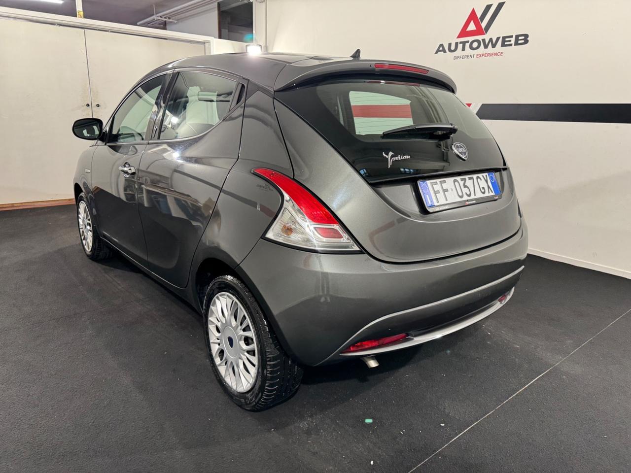 Lancia Ypsilon 1.2 69 CV 5 porte Platinum