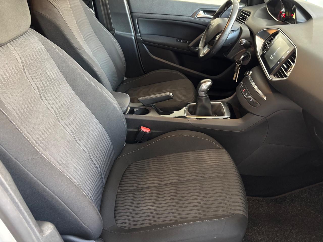 Peugeot 308 1.6 HDi 92 CV SW Allure