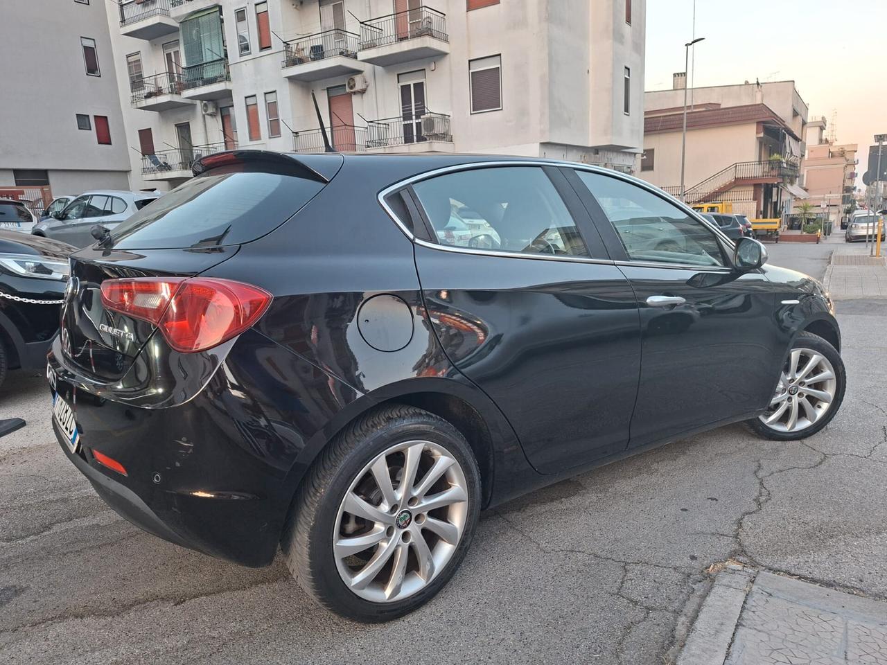 Alfa Romeo Giulietta 1.6 JTDm Super * Navi * Garantita 12 Mesi