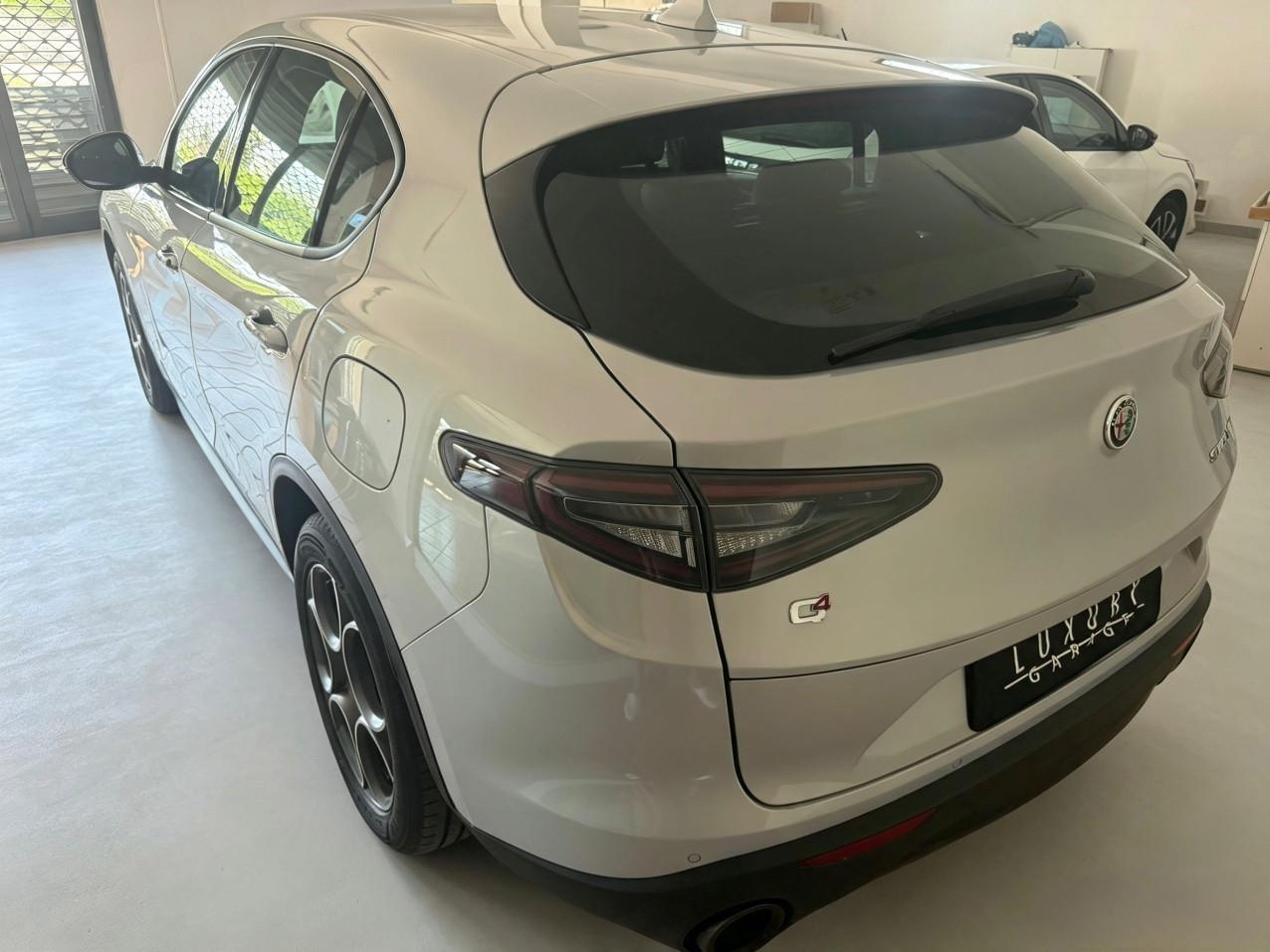 Alfa Romeo Stelvio 2.2 t Sprint Q4 210cv auto