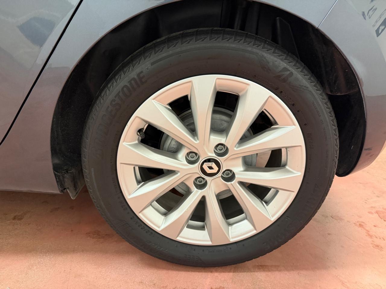 Renault Clio Full Hybrid E-Tech 140 CV 5 porte Intens