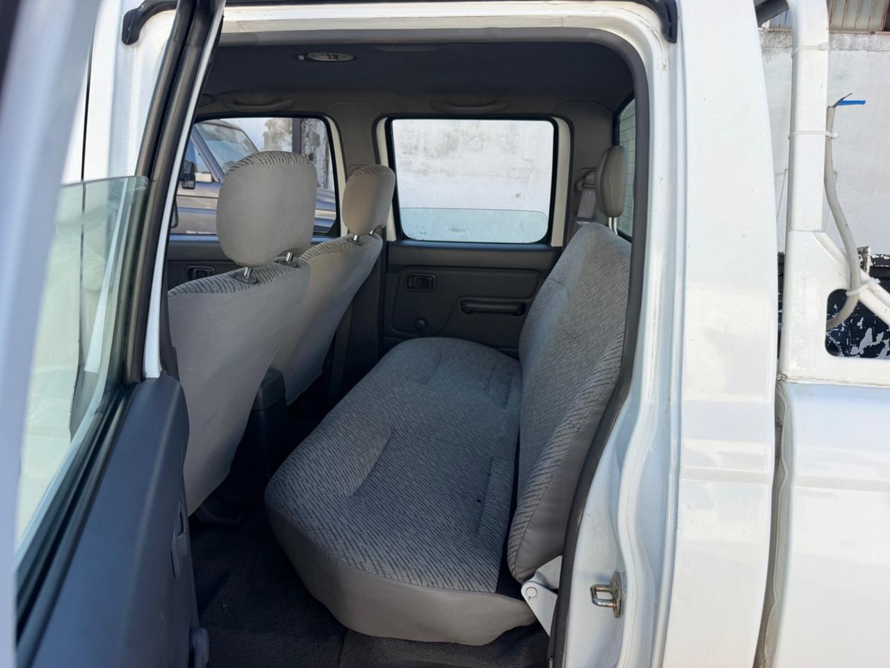 Nissan Pick Up Pick-up 2.5 TD 4 porte Double Cab Navara