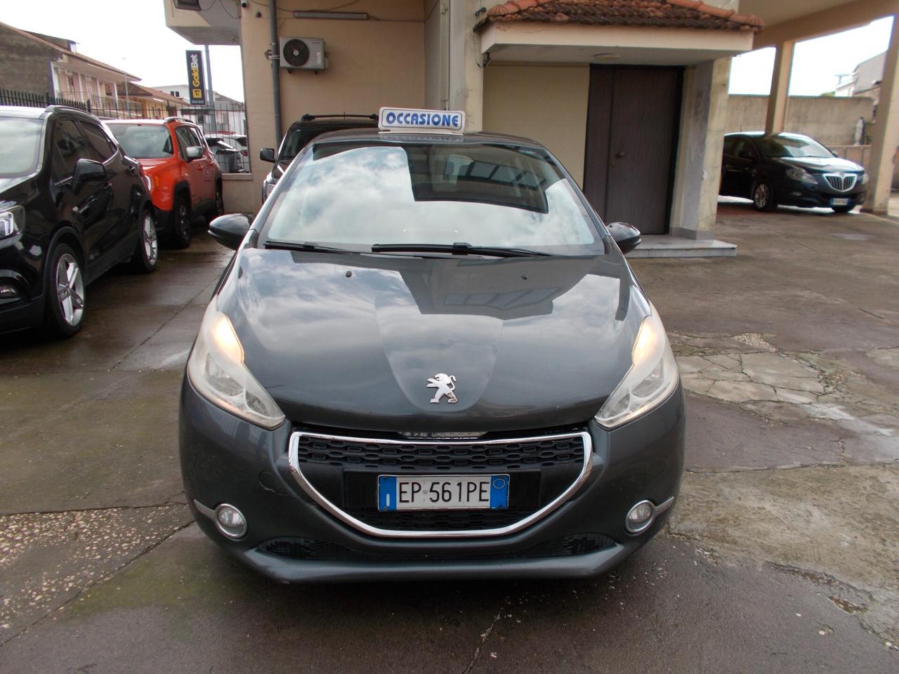 Peugeot 208 1.4 HDi 68 CV 5 porte Allure