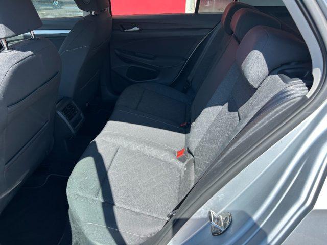 VOLKSWAGEN Golf 1.5 TGI DSG Life