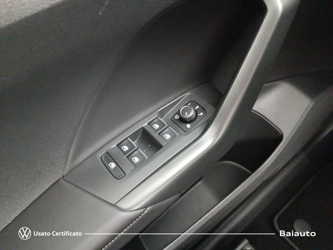 Volkswagen T-Cross 1.0 tsi 115cv r-line