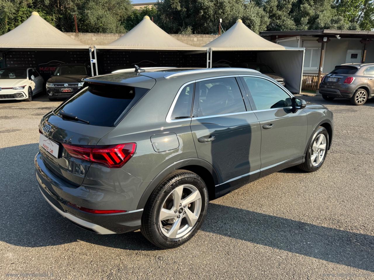 AUDI Q3 35 TDI S tronic Business Advanced
