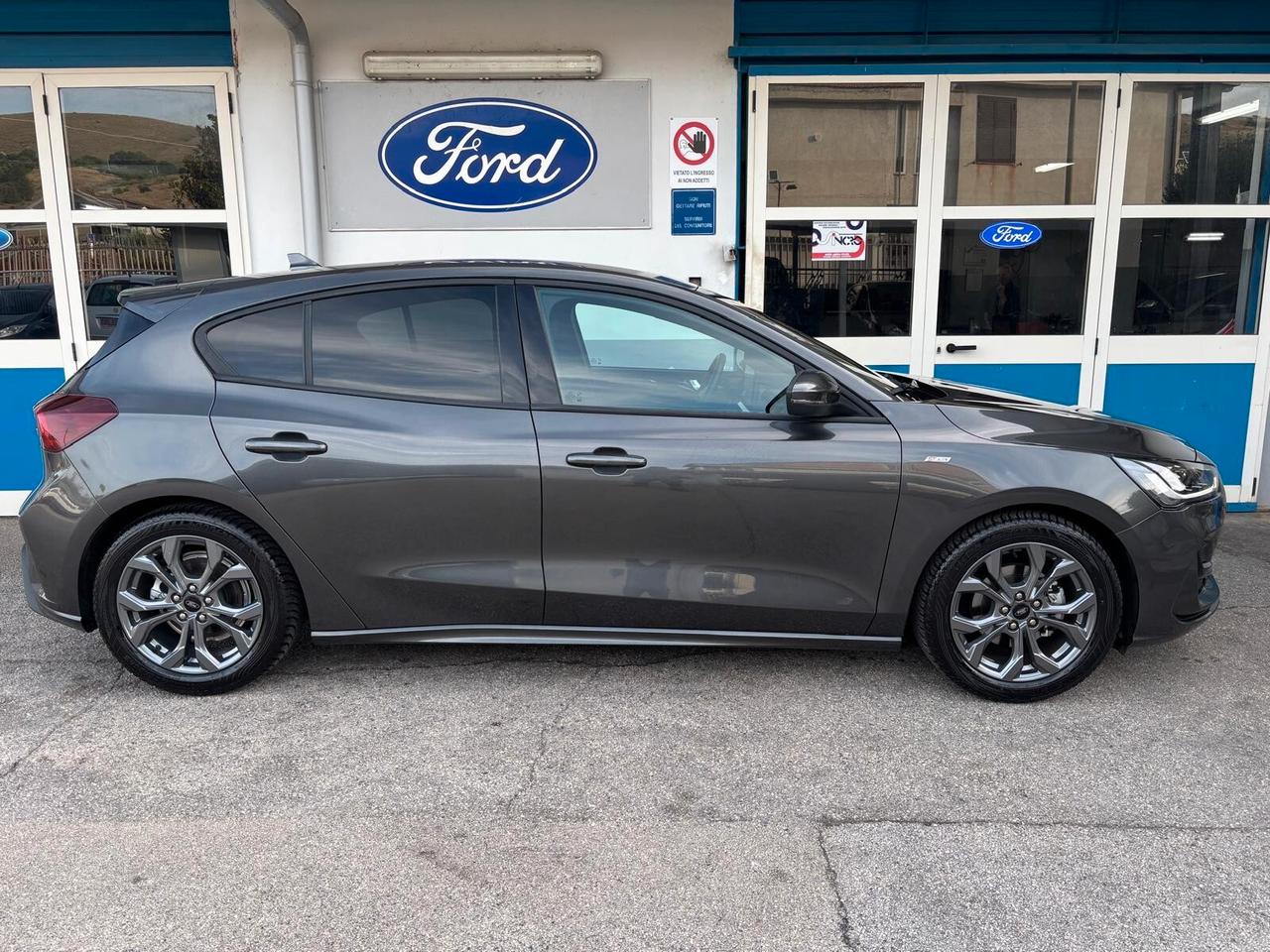 Ford Focus 1.5 EcoBlue 115 CV automatico 5p. ST-Line