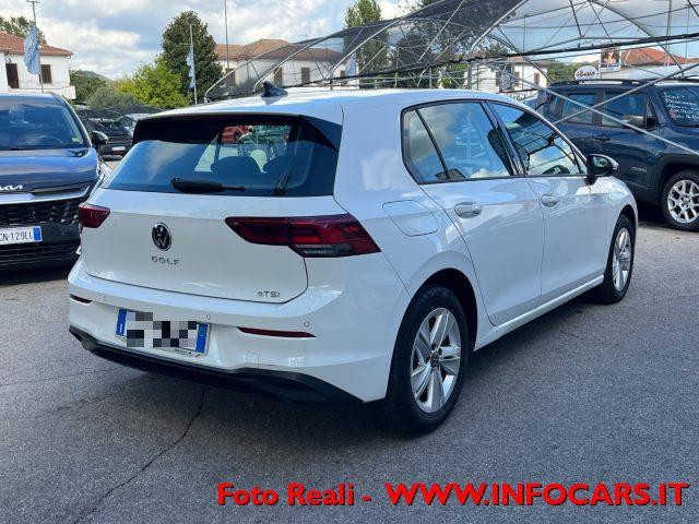 VOLKSWAGEN Golf 1.0 eTSI MHEV EVO DSG Life - PROMO!