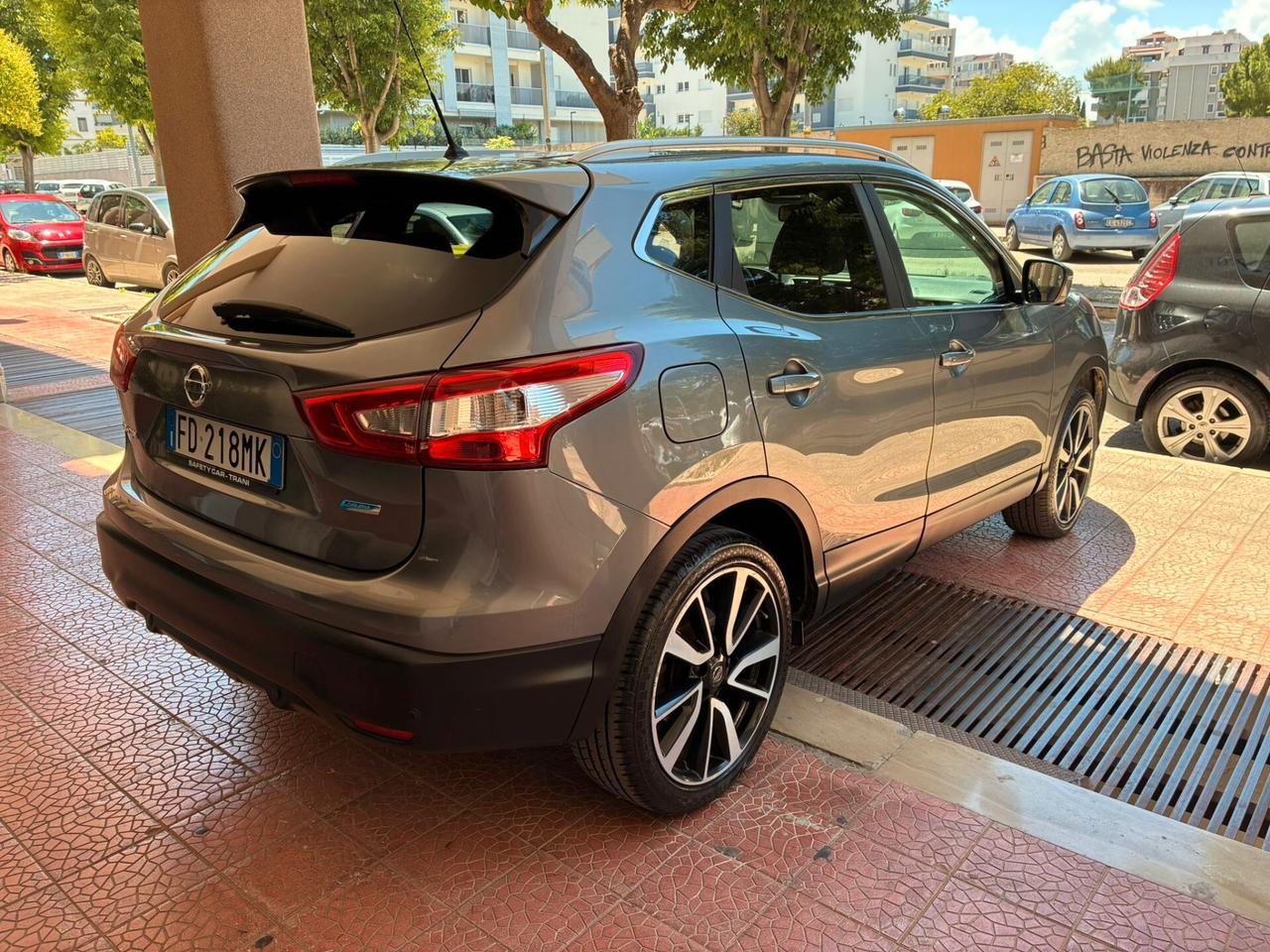 Nissan Qashqai1.5dCi Tekna navi telecamera-16