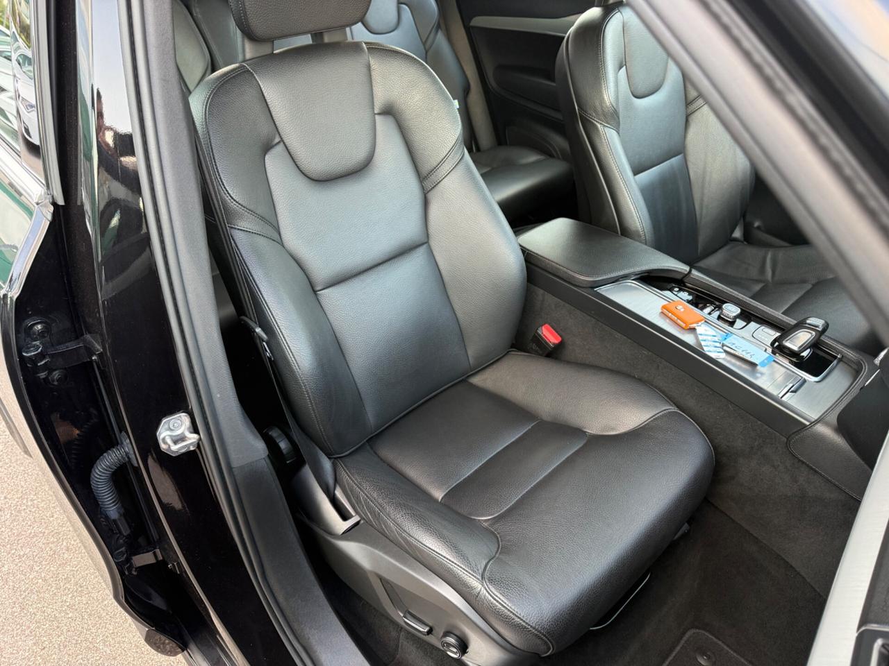 Volvo XC 90 B5 AWD Geartronic 7 posti Momentum Pro