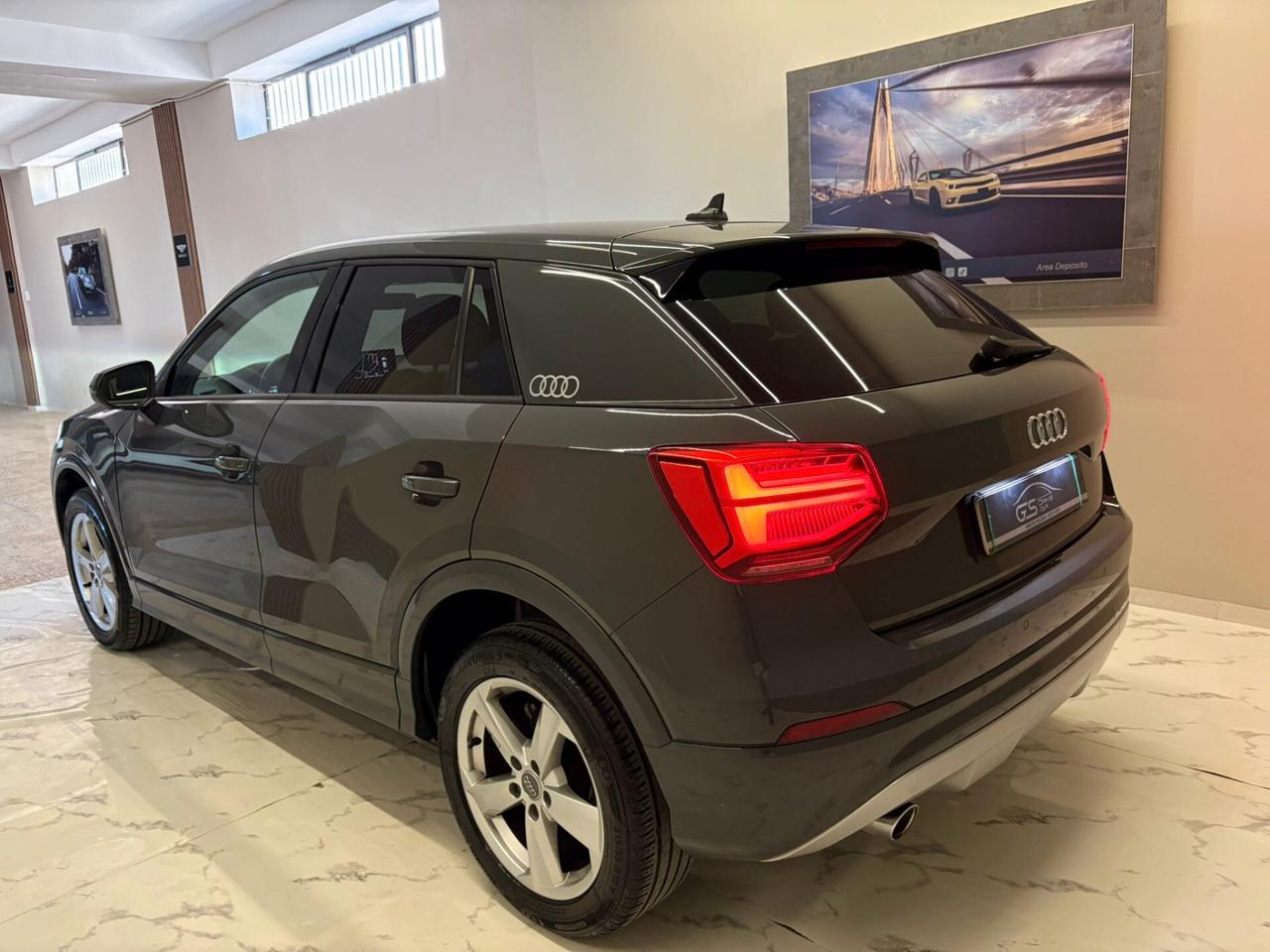 Audi Q2 1600cc TDI 116cv IDENTITY BLACK