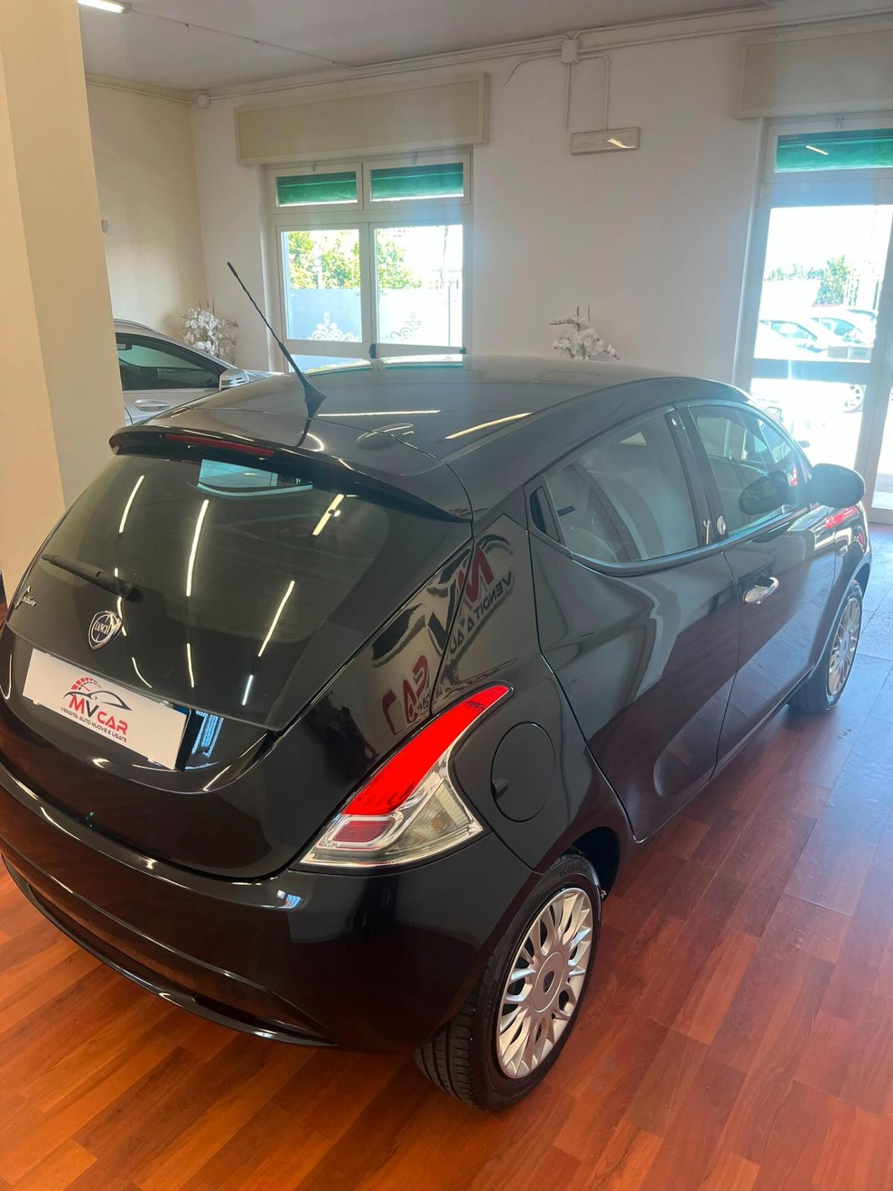 Lancia Ypsilon 1.2 69 CV 5 porte GPL Ecochic Gold