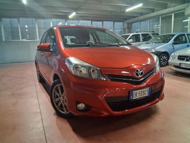 TOYOTA Yaris 1.3 5 porte Lounge MOTORE RIFATTO