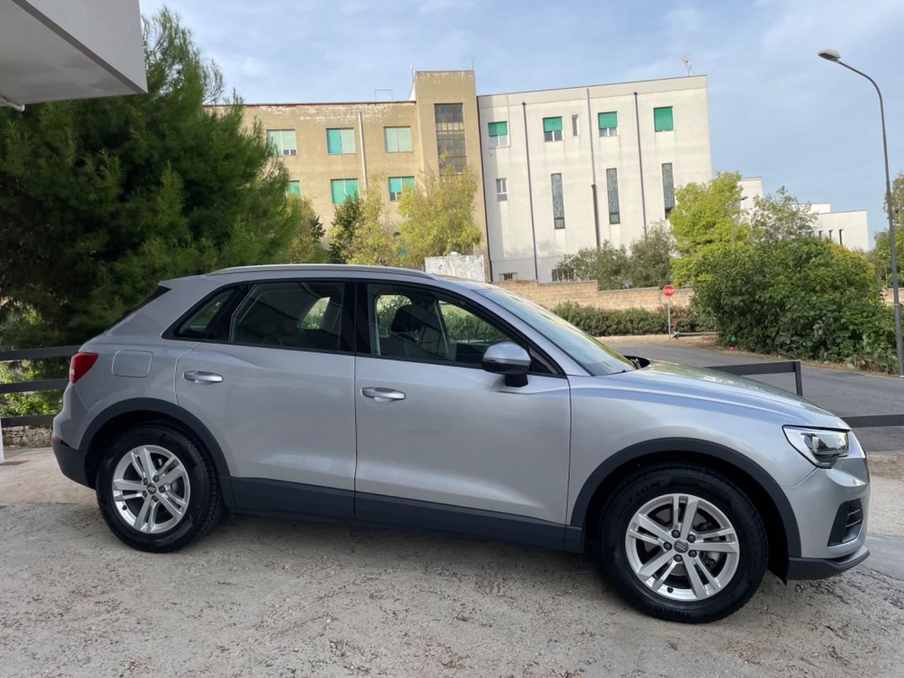 Audi Q3 2.0 TDI - NEW MODEL - STRONIC - 2019