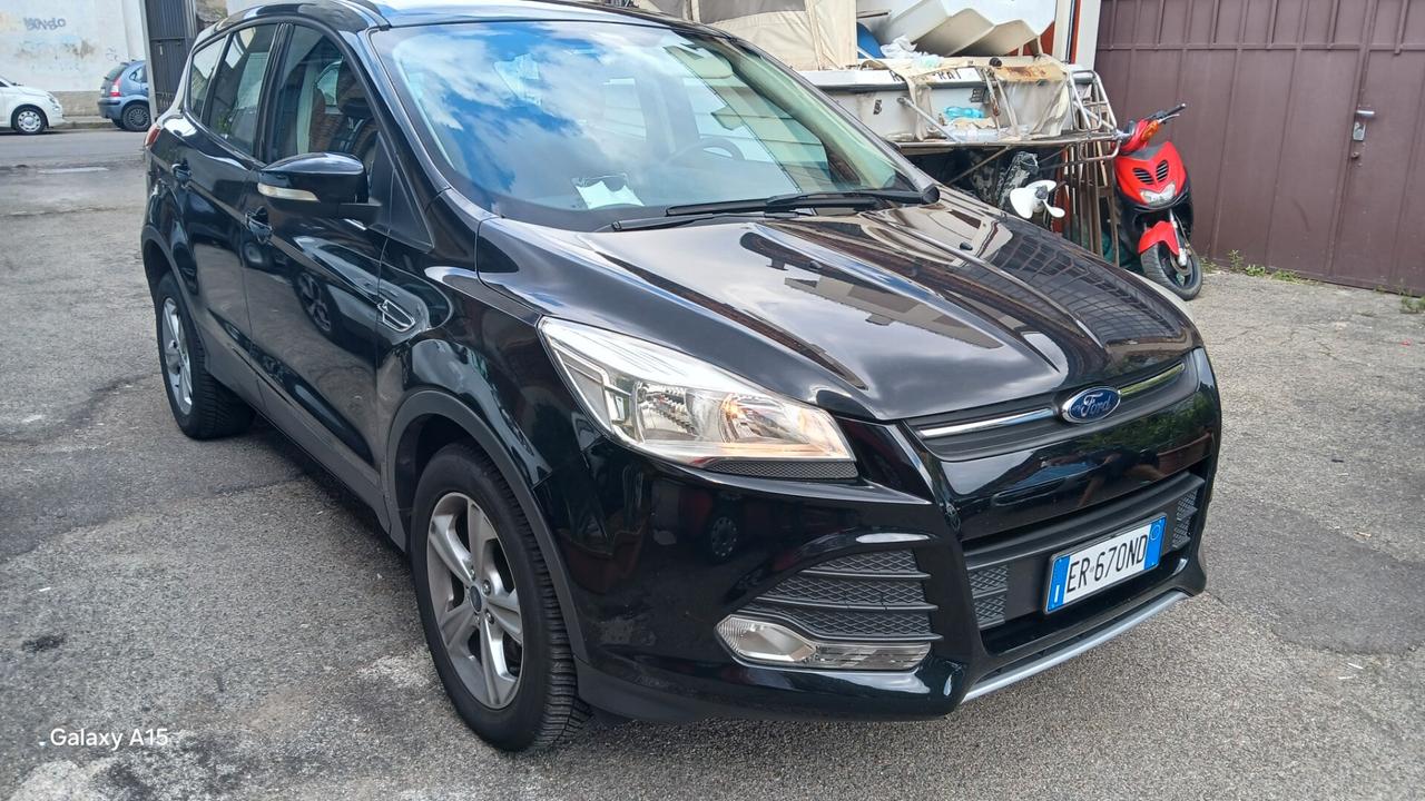Ford Kuga 2.0 TDCI 140 CV 4WD Powershift Titanium