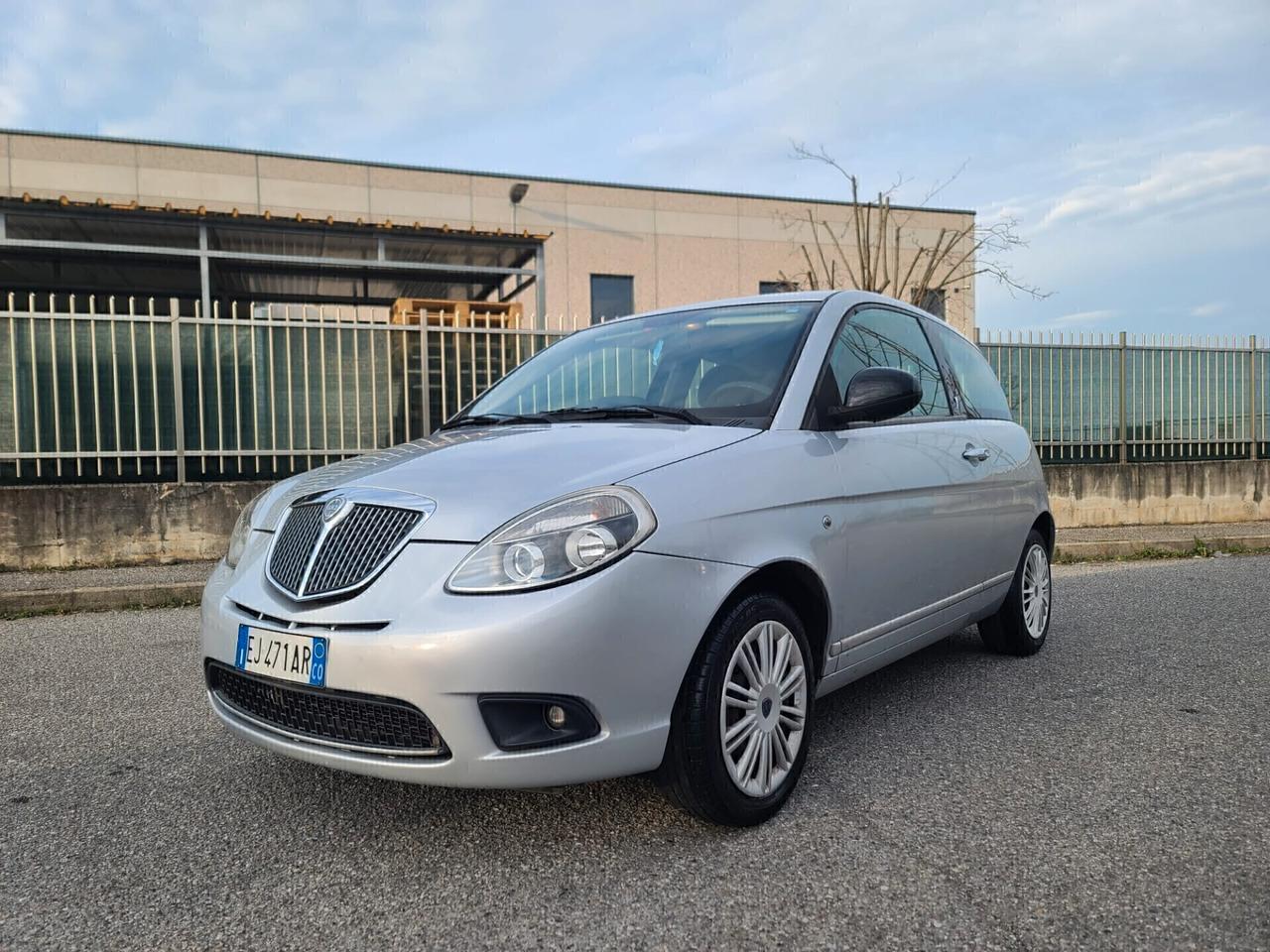 Lancia Ypsilon 1.2 69 CV Diva