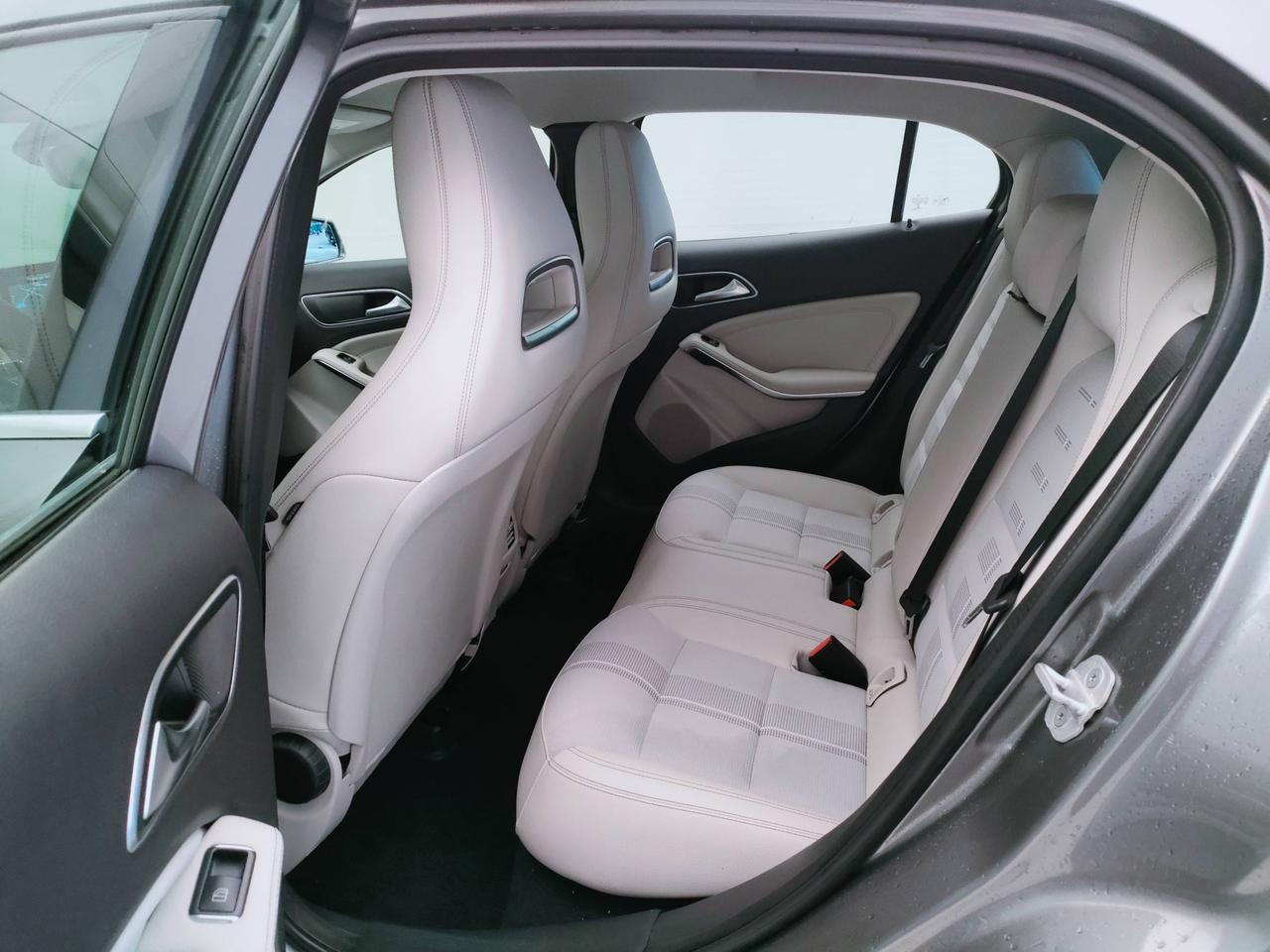 Mercedes-Benz GLA-X156 2017 - GLA 180 d Sport auto