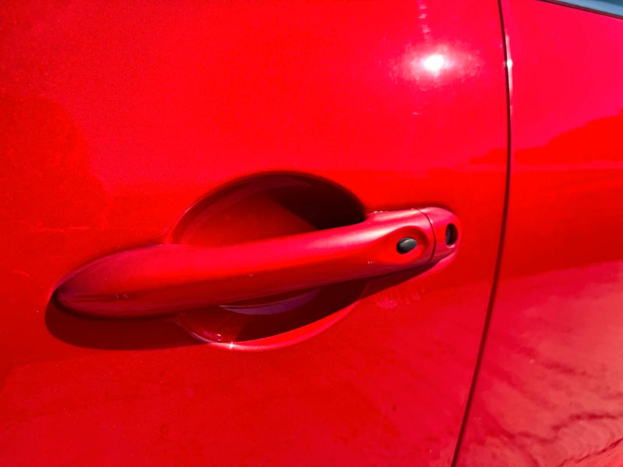 Renault Clio dCi 8V 75 CV Start&Stop 5 porte Energy Duel