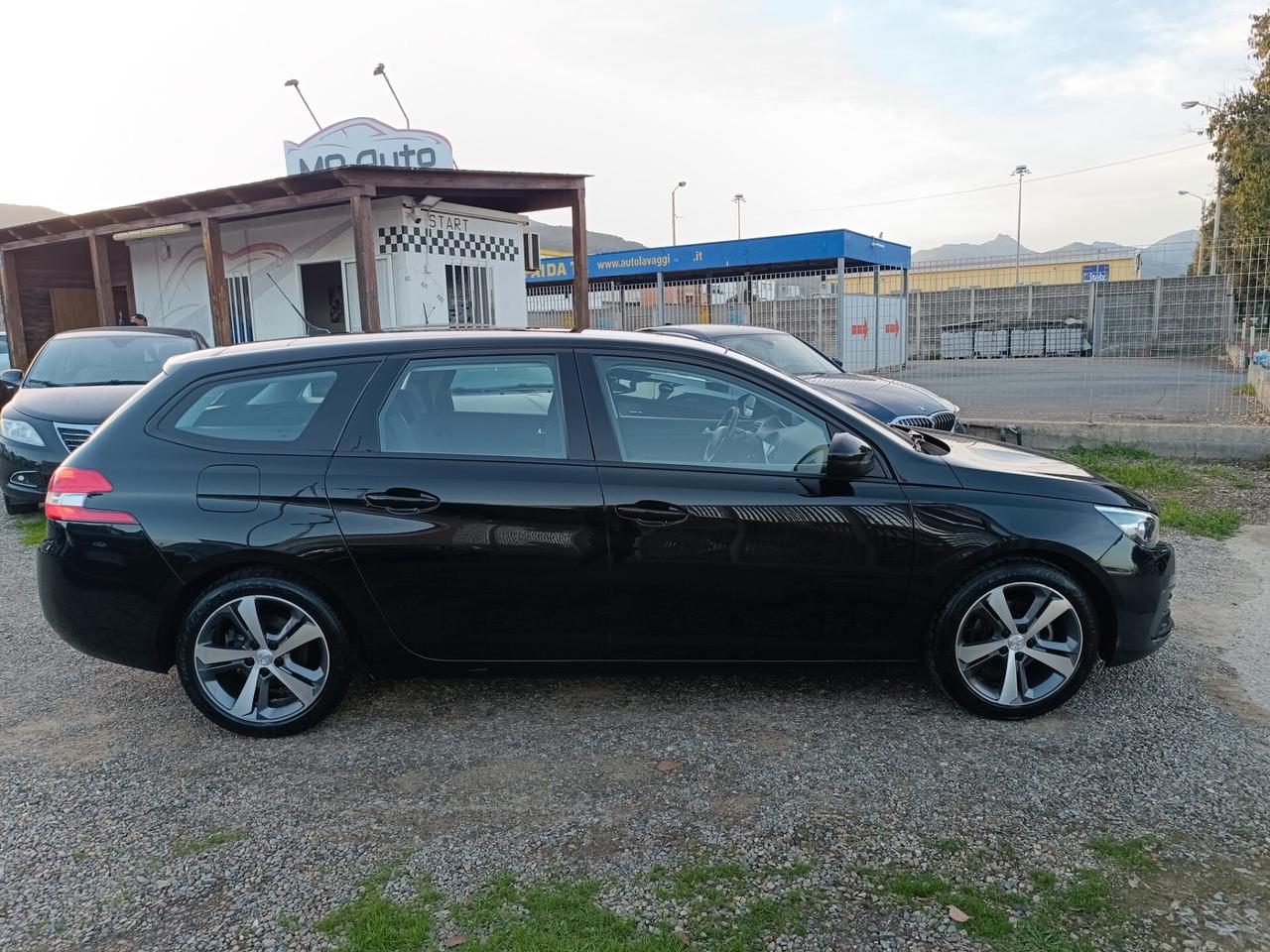 Peugeot 308 BlueHDi 130 S&S SW Allure