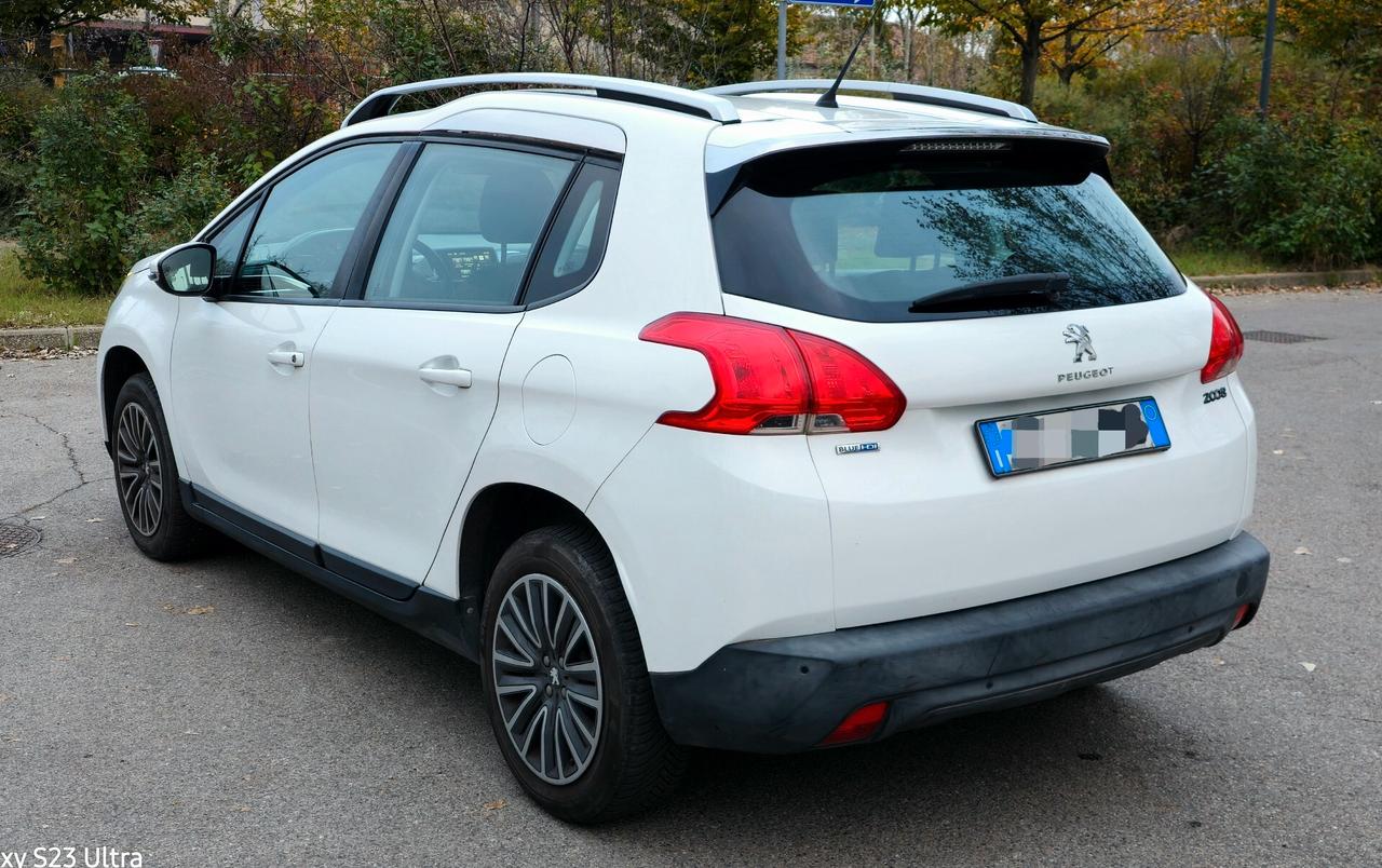 Suv PEUGEOT 2008 EURO 6B OK NEOPATENTATI GARANZIA 12 MESI
