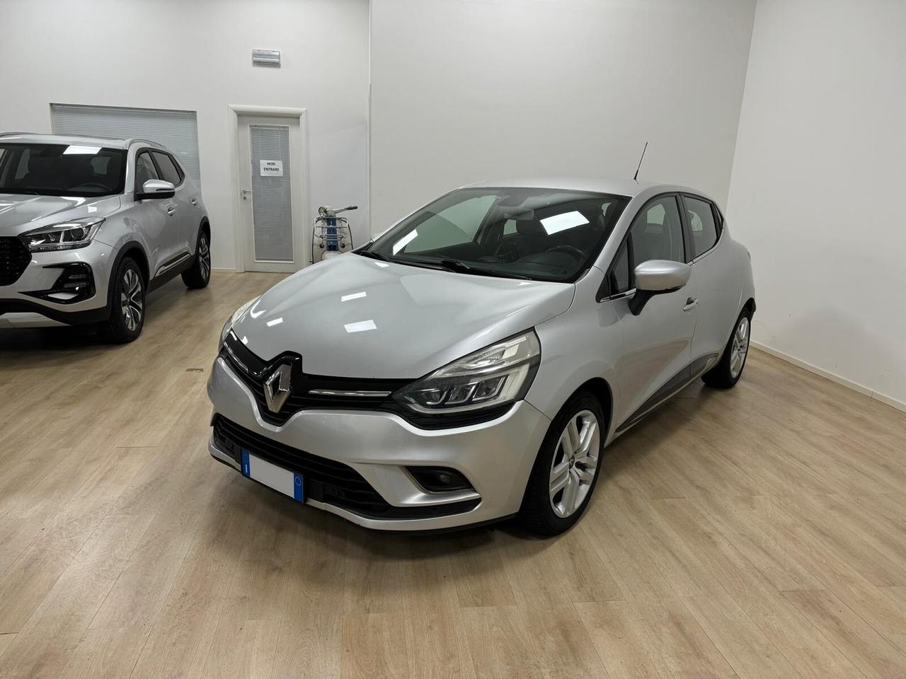 Renault Clio dCi 8V 75CV Start&Stop 5 porte ***** NEOPATENTATI*****