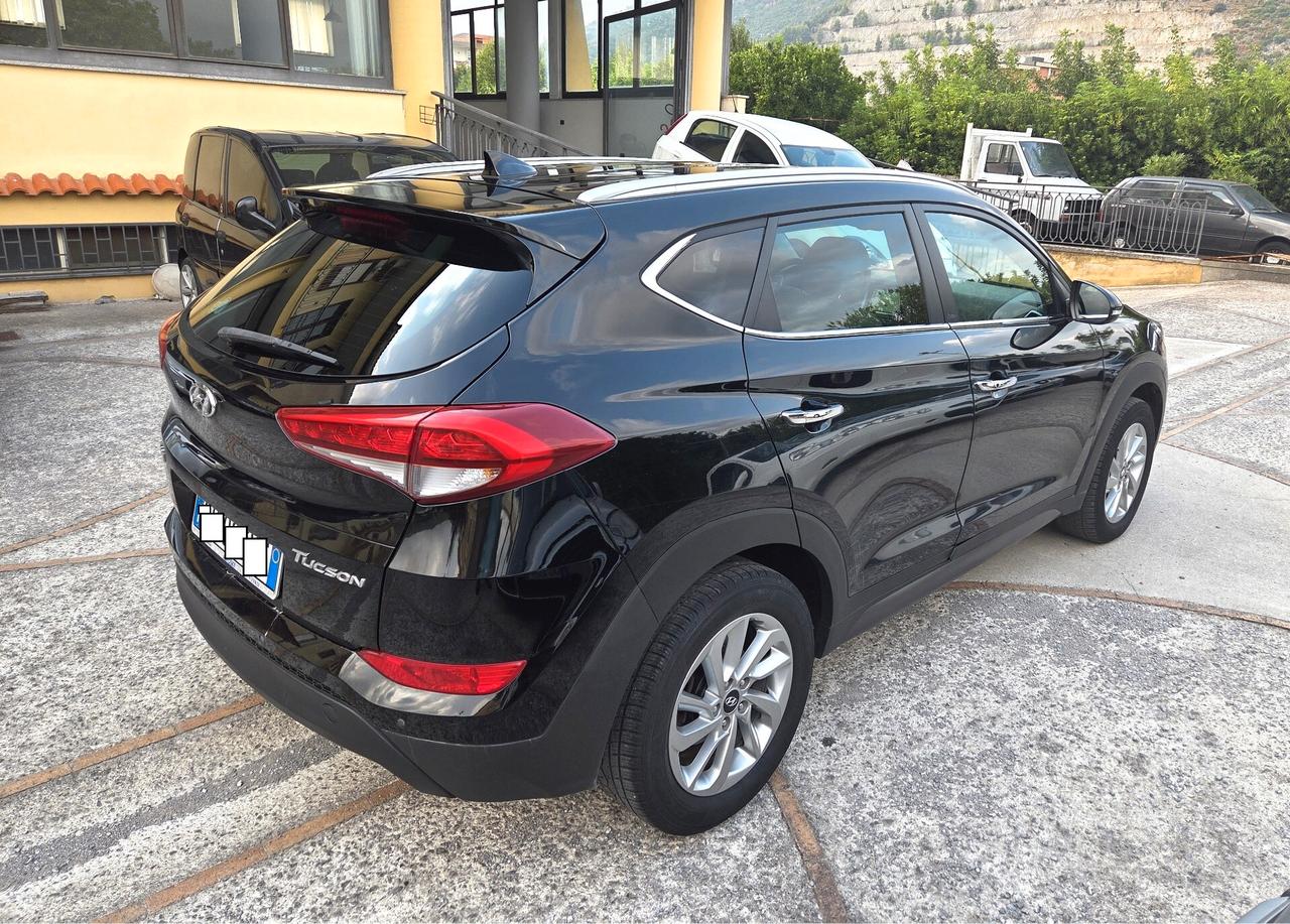 Hyundai Tucson 1.7 CRDi XPossible FULL GARANZIA