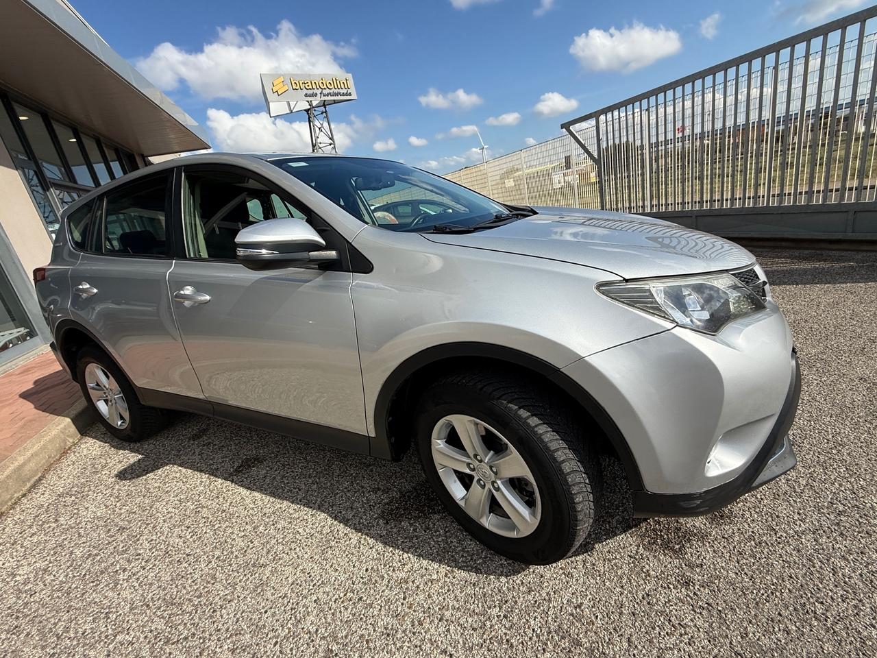 Toyota RAV 4 RAV4 2.0 D-4D 2WD Active my14"