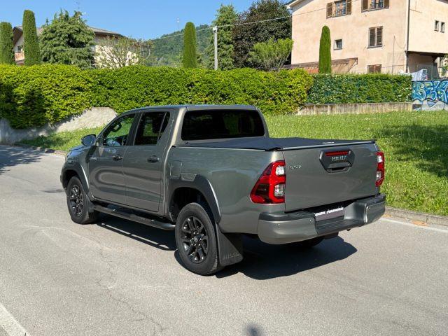 TOYOTA Hilux 2.4 D A/T 4WD Double Cab Invincible PREZZO FINITO