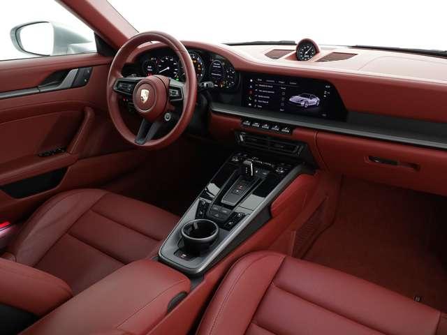 Porsche 992 cabrio 3.0 carrera auto